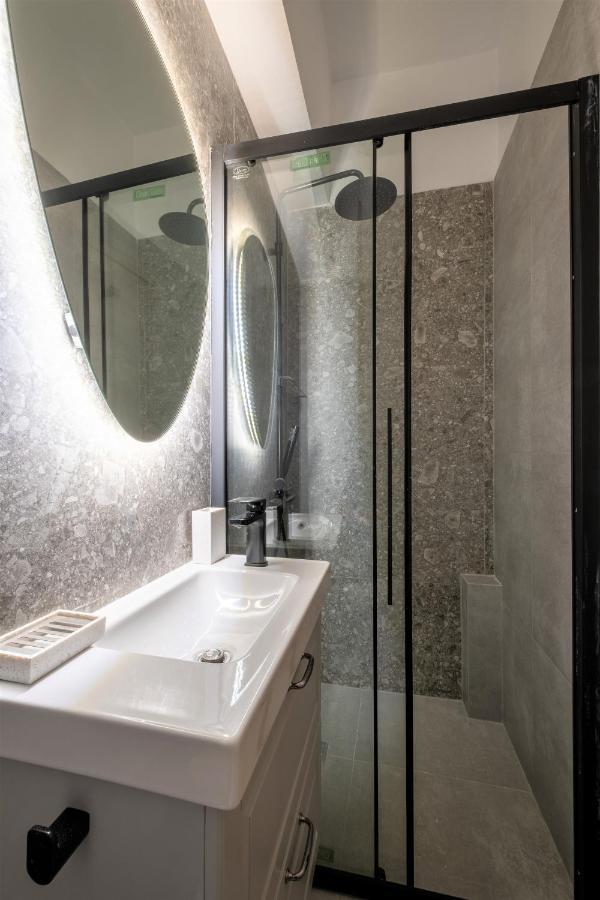 Luxury Penthouse In Prime Central Athens Thissio By Ghh ภายนอก รูปภาพ